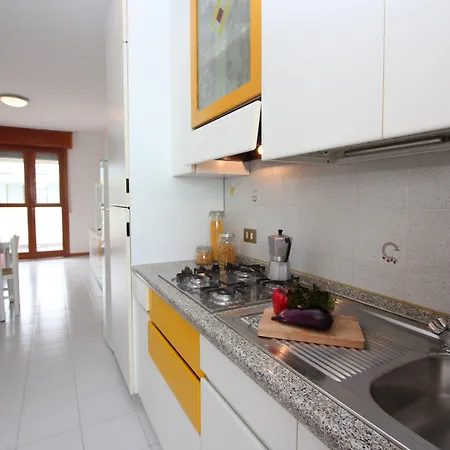 Apartment And Cozy Flat 100m From The - Beahost